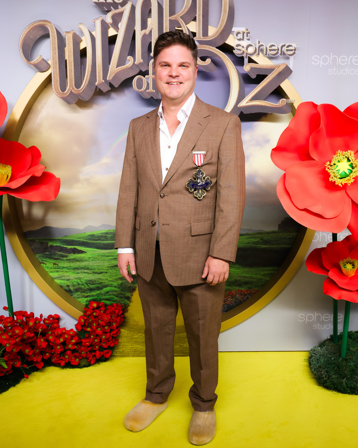 Photos: Lorna Luft, Jessica Vosk, & More Attend THE WIZARD OF OZ AT SPHERE Image