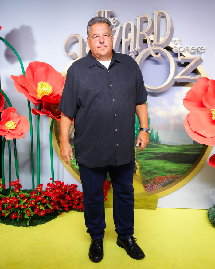 Photos: Lorna Luft, Jessica Vosk, & More Attend THE WIZARD OF OZ AT SPHERE Image
