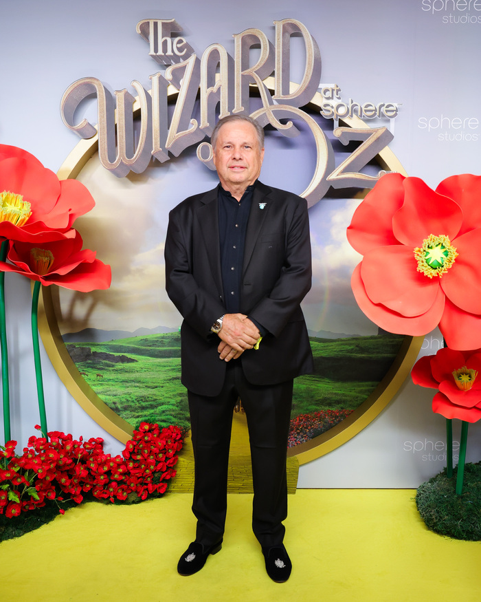 Photos: Lorna Luft, Jessica Vosk, & More Attend THE WIZARD OF OZ AT SPHERE Image