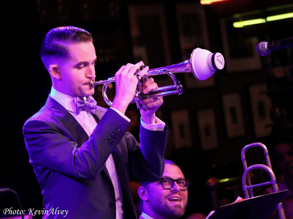 Photos: Bryce Edwards & Mike Davis Are a 'Hot Combination' at Birdland Image