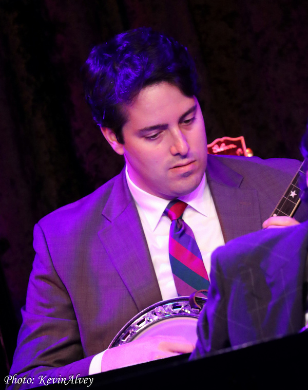 Photos: Bryce Edwards & Mike Davis Are a 'Hot Combination' at Birdland Image