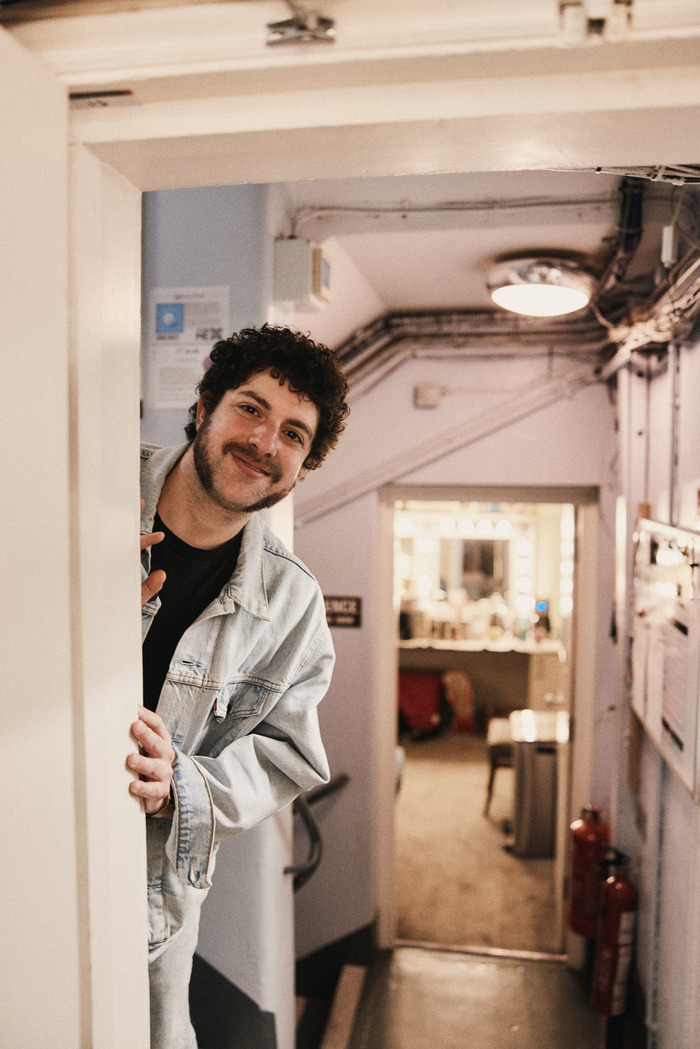 Photos: Behind the Scenes With STEREOPHONIC's UK Cast Image