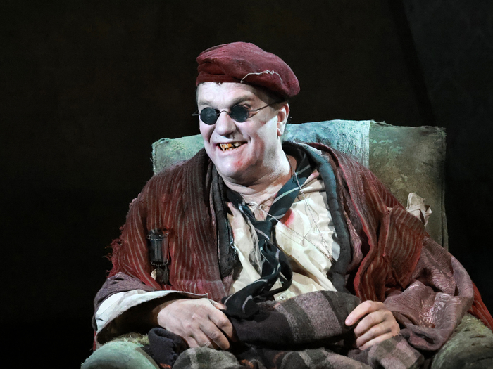 Photos: Douglas Hodge, Mathew Horne & More in ENDGAME Image