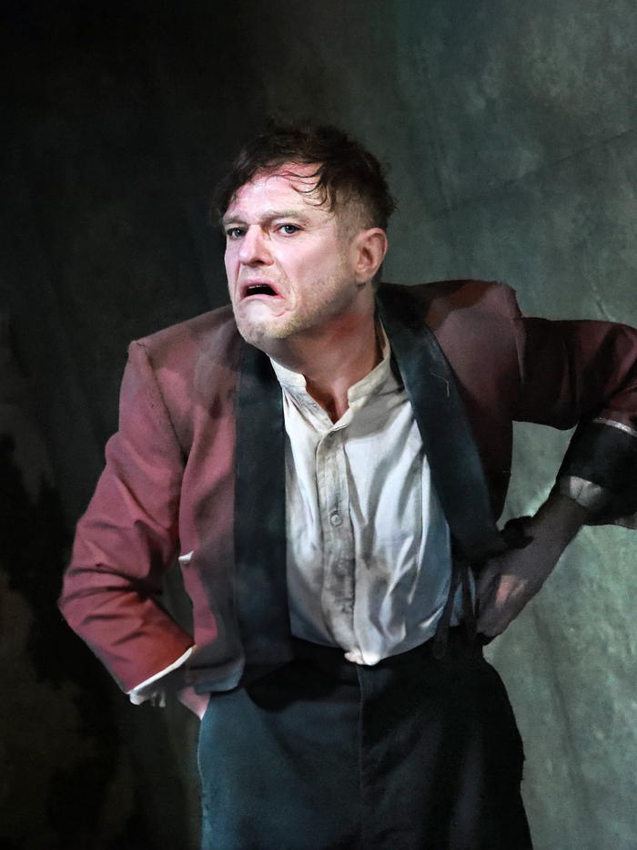 Photos: Douglas Hodge, Mathew Horne & More in ENDGAME Image