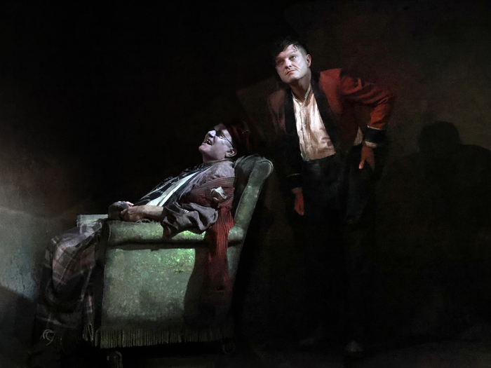 Photos: Douglas Hodge, Mathew Horne & More in ENDGAME Image