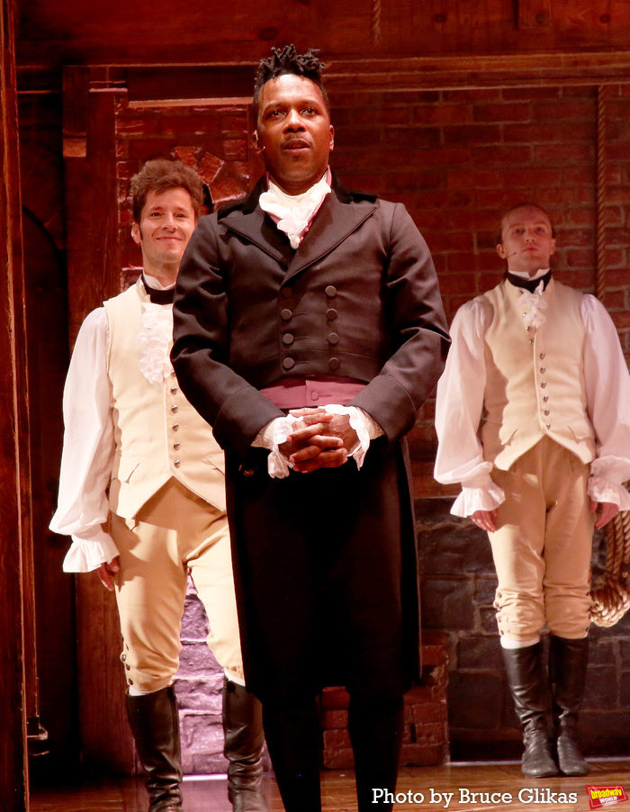 Photos: Leslie Odom Jr. Returns to HAMILTON on Broadway Image