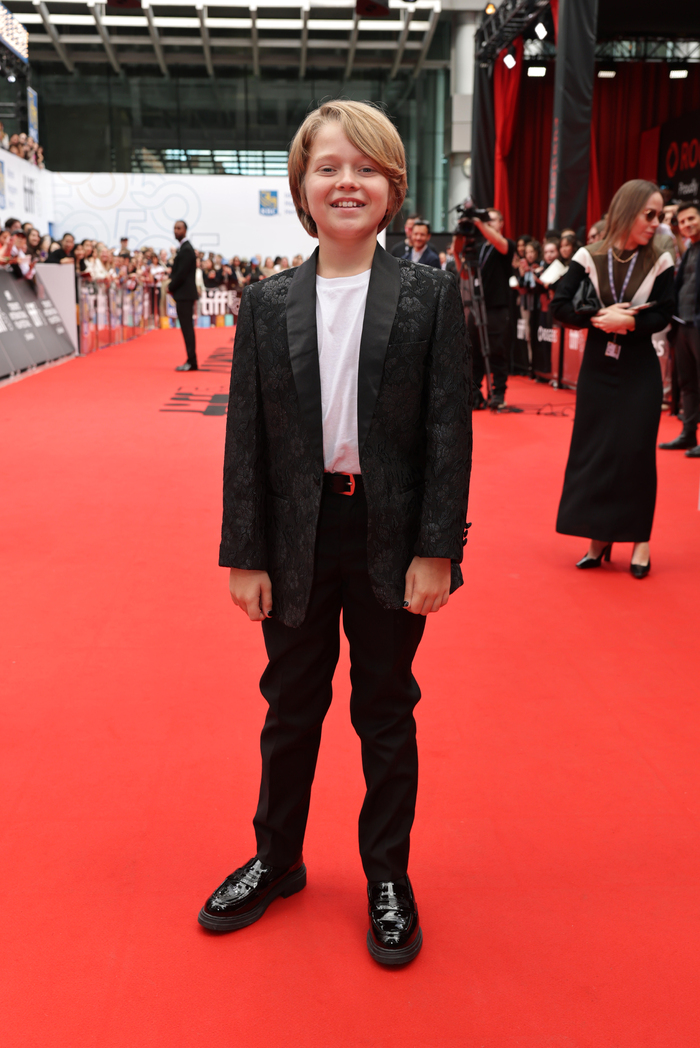 Photos: Jessie Buckley, Paul Mescal, & More Attend TIFF Premiere of HAMNET Image