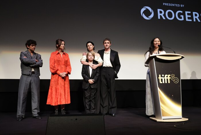 Photos: Jessie Buckley, Paul Mescal, & More Attend TIFF Premiere of HAMNET Image