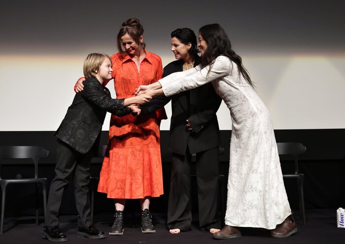 Photos: Jessie Buckley, Paul Mescal, & More Attend TIFF Premiere of HAMNET Image