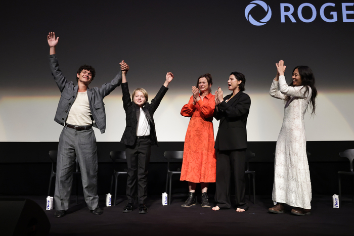 Photos: Jessie Buckley, Paul Mescal, & More Attend TIFF Premiere of HAMNET Image