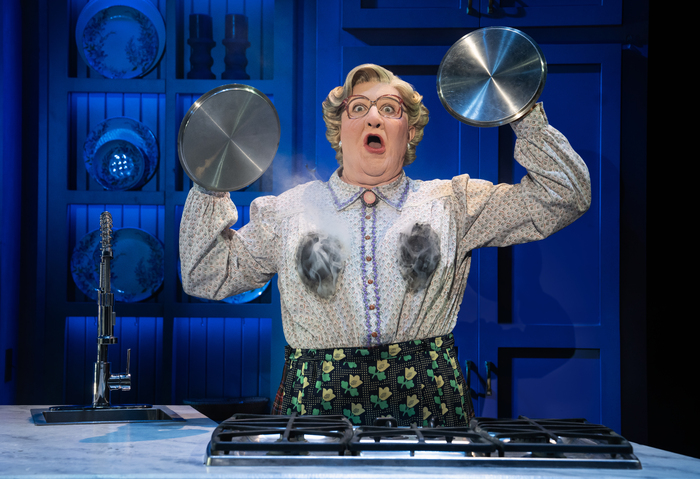 Photos: MRS DOUBTFIRE Second National Tour is Now Underway Image