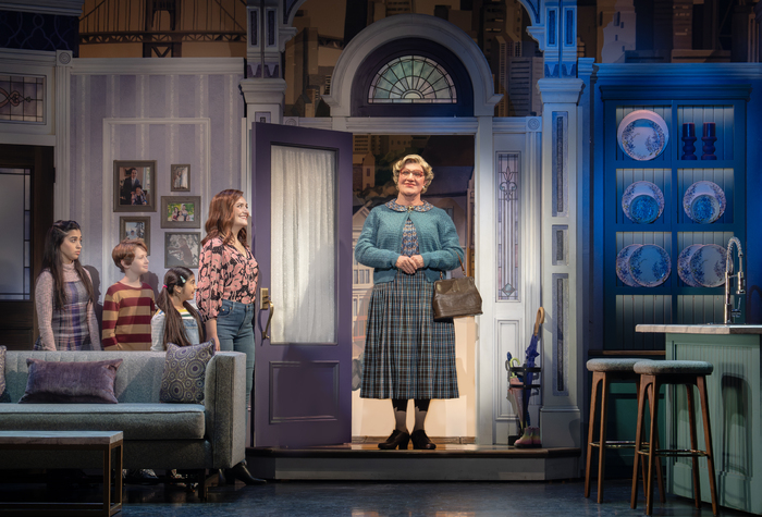 Photos: MRS DOUBTFIRE Second National Tour is Now Underway Image