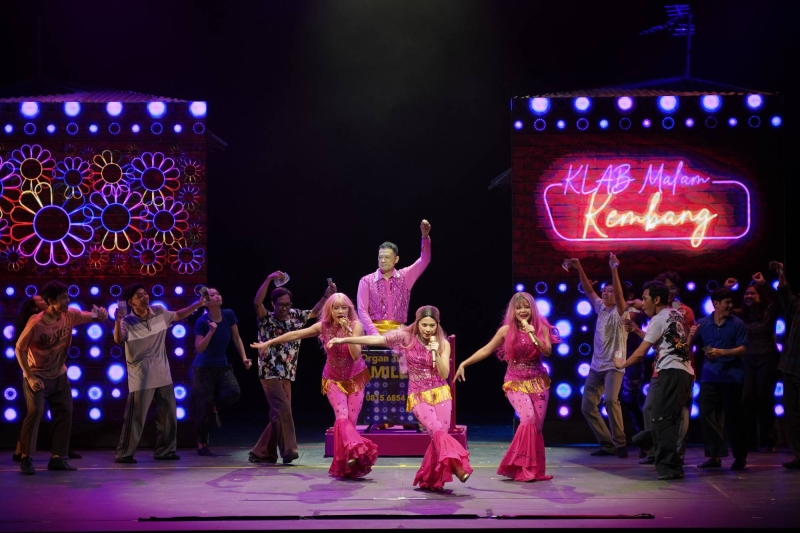 Review: EKI's PEREMPUAN PUNYA CERITA is Dazzling, Perplexing Image