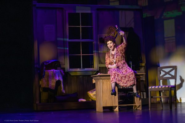 Photos: ANNIE Opens At Rose Center Theater Image