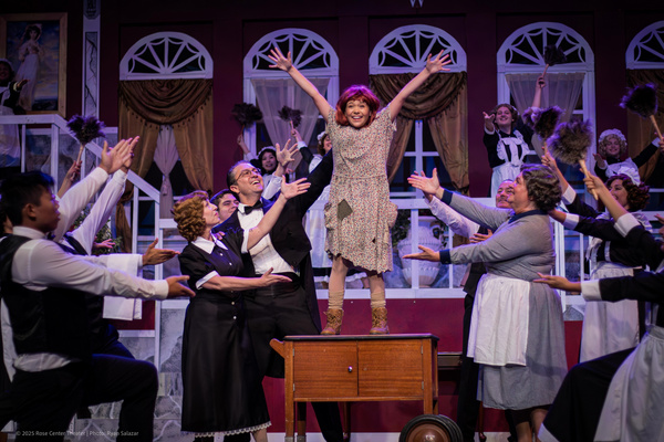 Photos: ANNIE Opens At Rose Center Theater Image