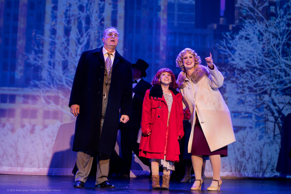 Photos: ANNIE Opens At Rose Center Theater Image