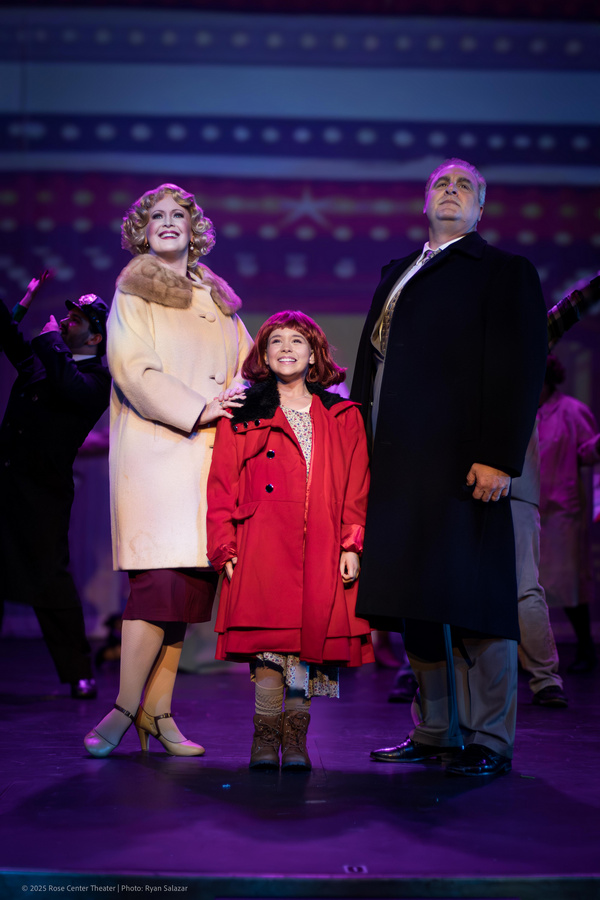 Photos: ANNIE Opens At Rose Center Theater Image