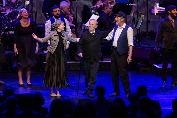Photos: FIDDLER ON THE ROOF IN YIDDISH In Concert At The Soraya Image