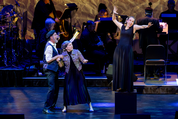 Photos: FIDDLER ON THE ROOF IN YIDDISH In Concert At The Soraya Image