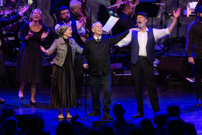 Photos: FIDDLER ON THE ROOF IN YIDDISH In Concert At The Soraya Image