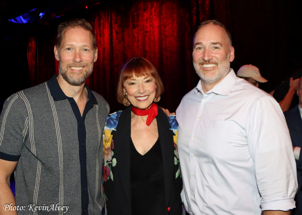 Photos: Karen Akers Celebrates Paris At Birdland Image