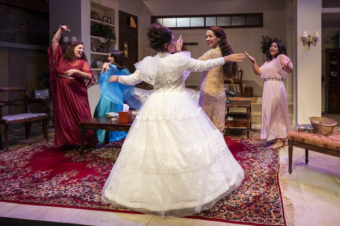 Photos: WISH YOU WERE HERE Marks Remy Bumppo Theatre Company’s Chicago Premiere Image