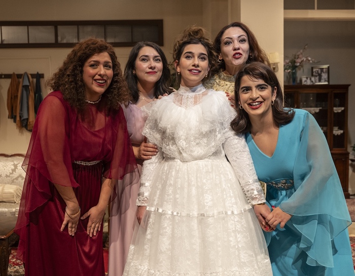 Photos: WISH YOU WERE HERE Marks Remy Bumppo Theatre Company’s Chicago Premiere Image
