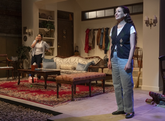 Photos: WISH YOU WERE HERE Marks Remy Bumppo Theatre Company’s Chicago Premiere Image
