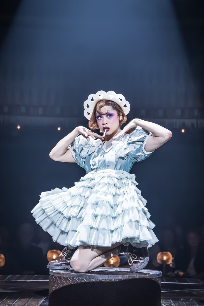 Photos: Reeve Carney, Eva Noblezada, and Ruthie Henshall Join CABARET in London Image