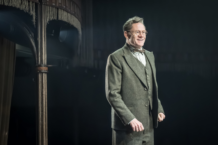 Photos: Reeve Carney, Eva Noblezada, and Ruthie Henshall Join CABARET in London Image