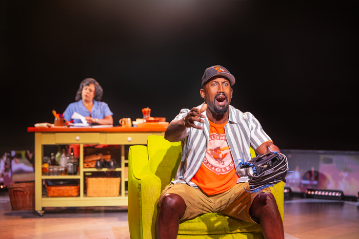 Photos: First Look at Arena Stage's Revised DAMN YANKEES Image