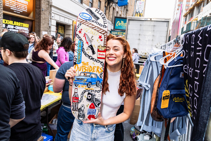 Photos: Broadway Flea Market & Grand Auction Raises Record $1,633,803 Image