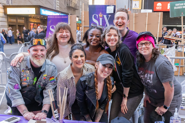Photos: Broadway Flea Market & Grand Auction Raises Record $1,633,803 Image