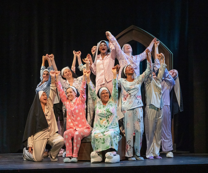 Photos: SISTER ACT at the Argyle Theatre Image