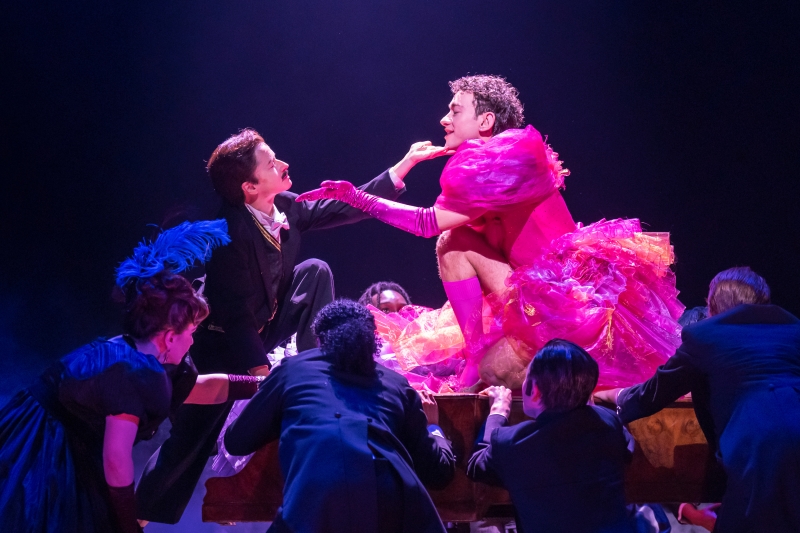 Review: THE IMPORTANCE OF BEING EARNEST, Starring Olly Alexander & Stephen Fry Image