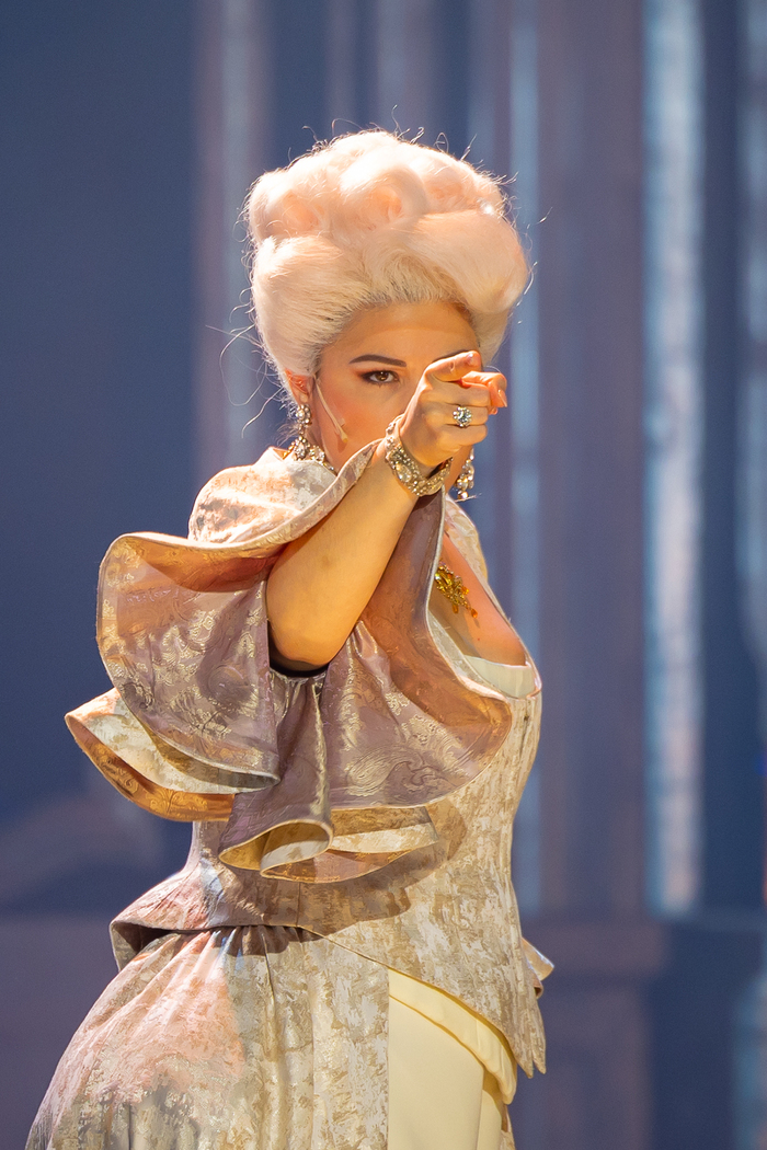 Review: MARIA THERESIA MEDIA EVENT at Ronacher Image