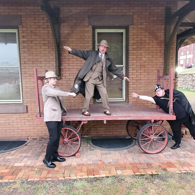 Interview: Various Artists of THE 39 STEPS at Twin Valley Players Colonnade Image