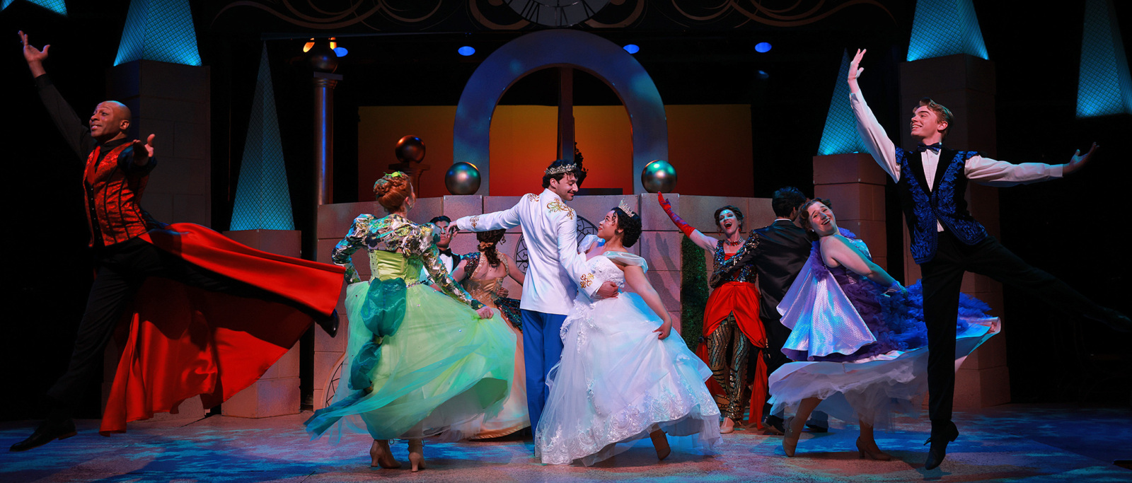 Photos: RODGERS & HAMMERSTEIN'S CINDERELLA is Now Playing at Beef & Boards Image