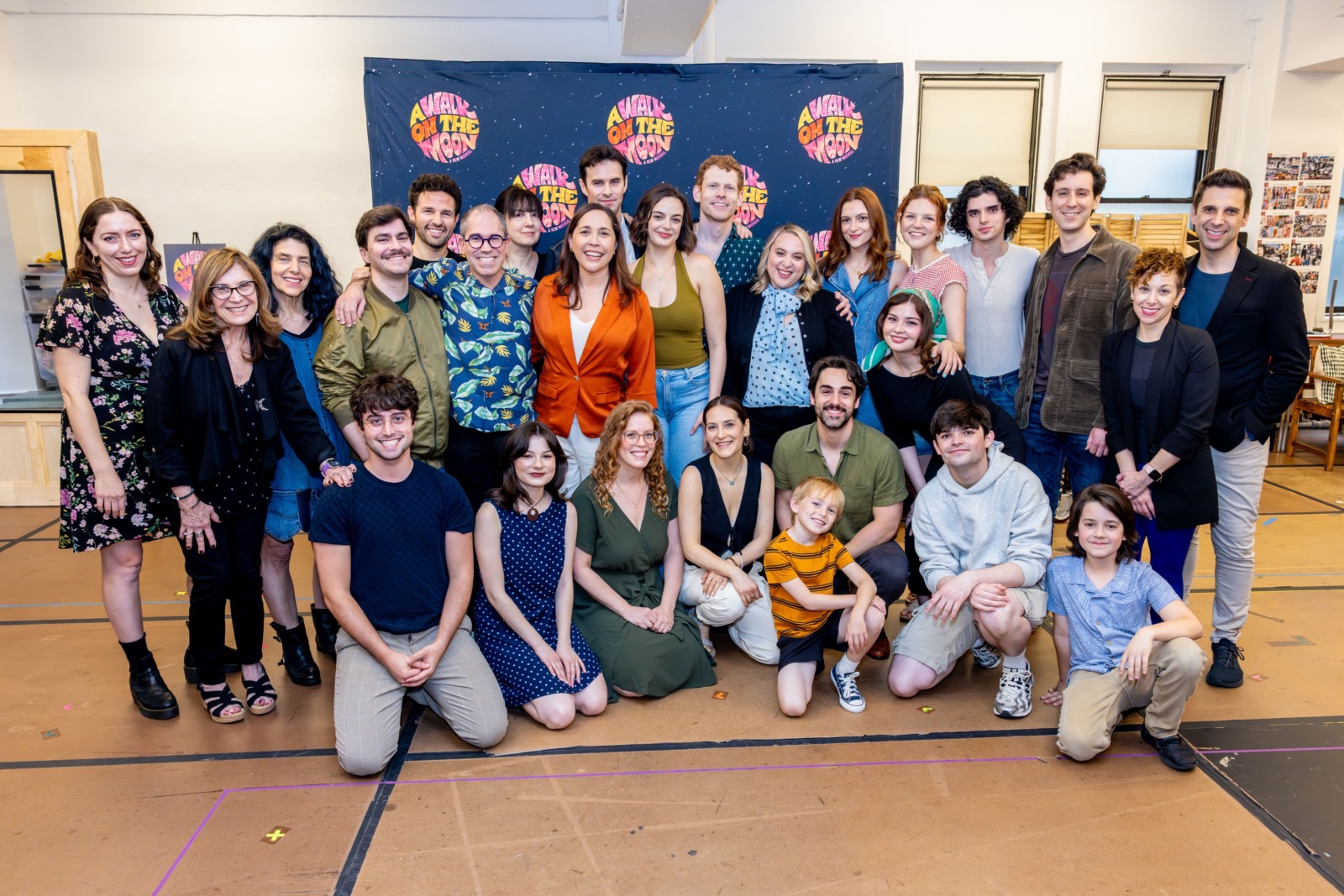 Photos: A WALK ON THE MOON Cast Meets the Press Image