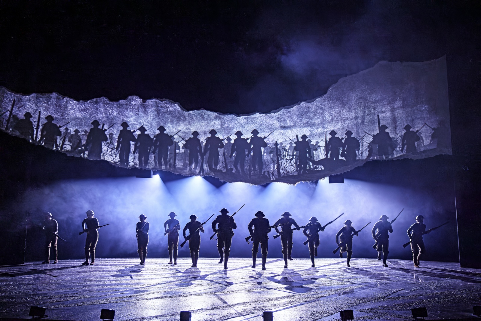 Photos: WAR HORSE Returns To National Theatre Image