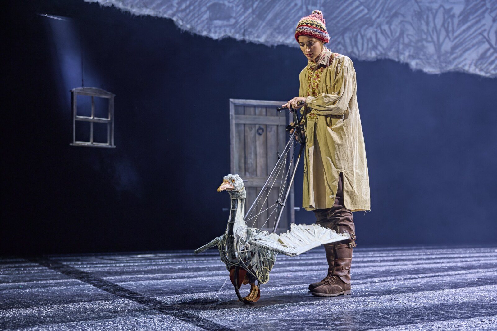 Photos: WAR HORSE Returns To National Theatre Image