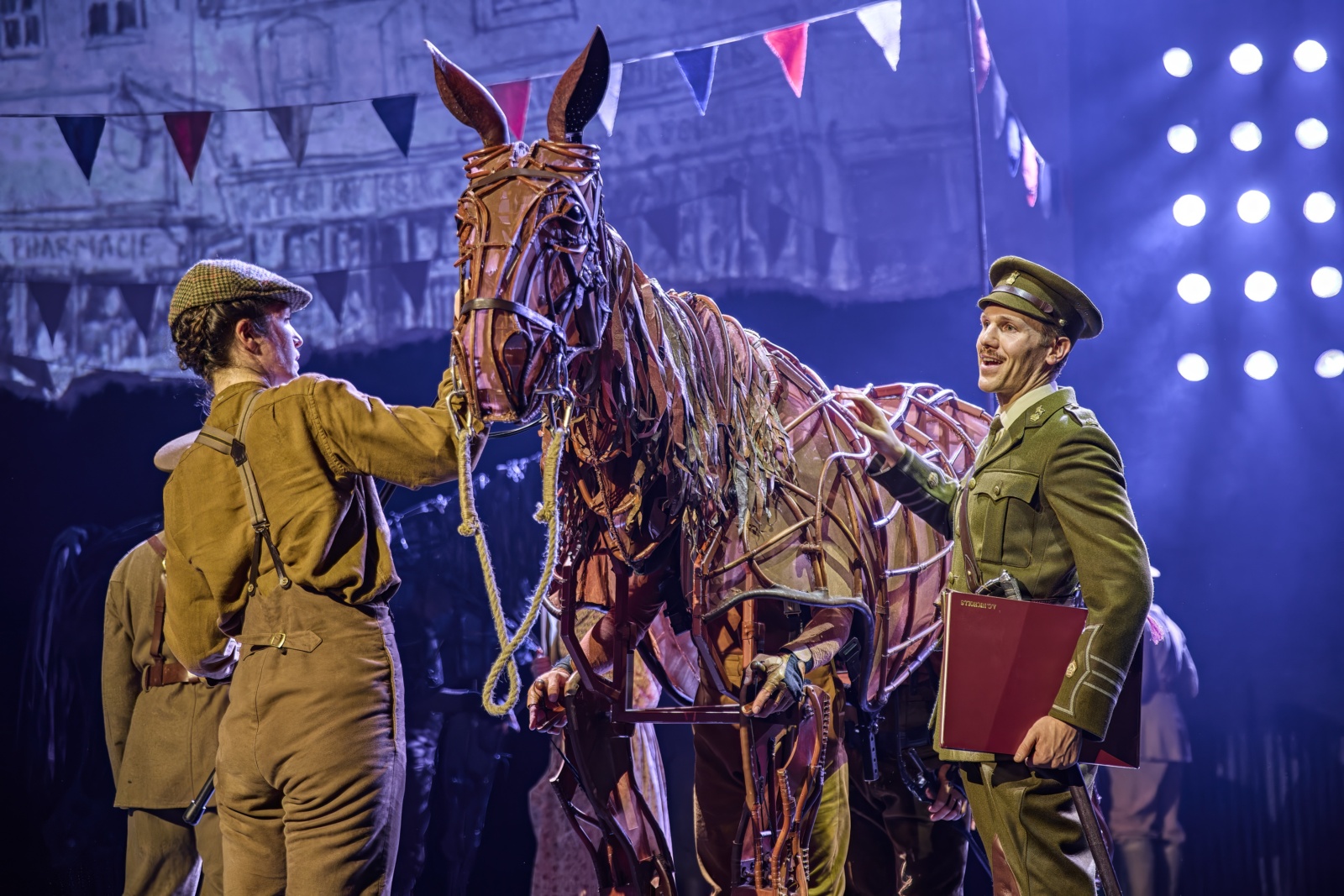 Photos: WAR HORSE Returns To National Theatre Image