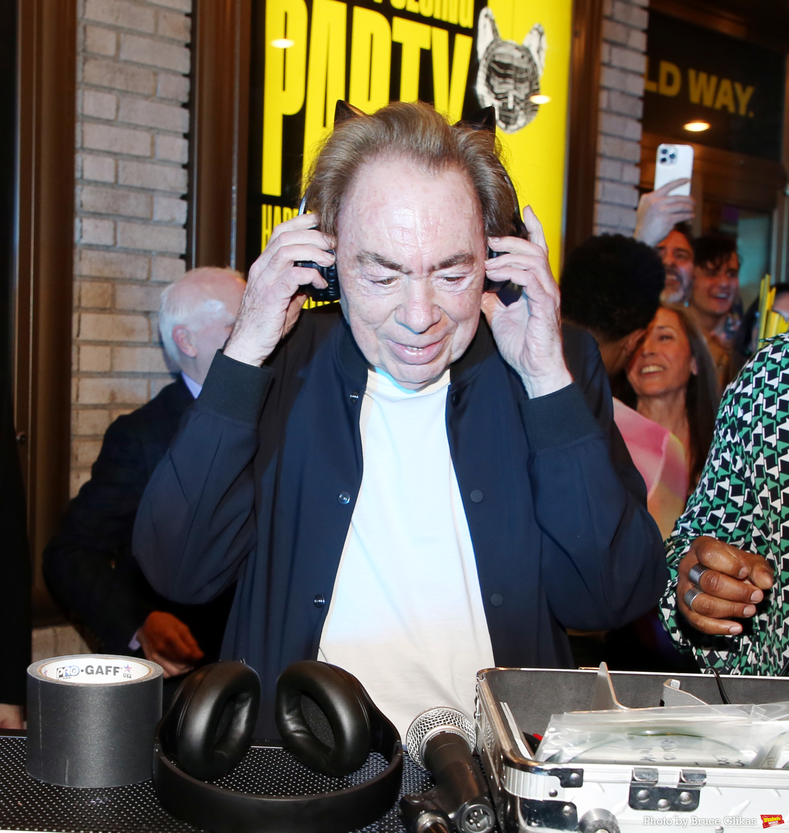 Photos: Andrew Lloyd Webber Makes Guest DJ Appearance at CATS: THE JELLICLE BALL Image