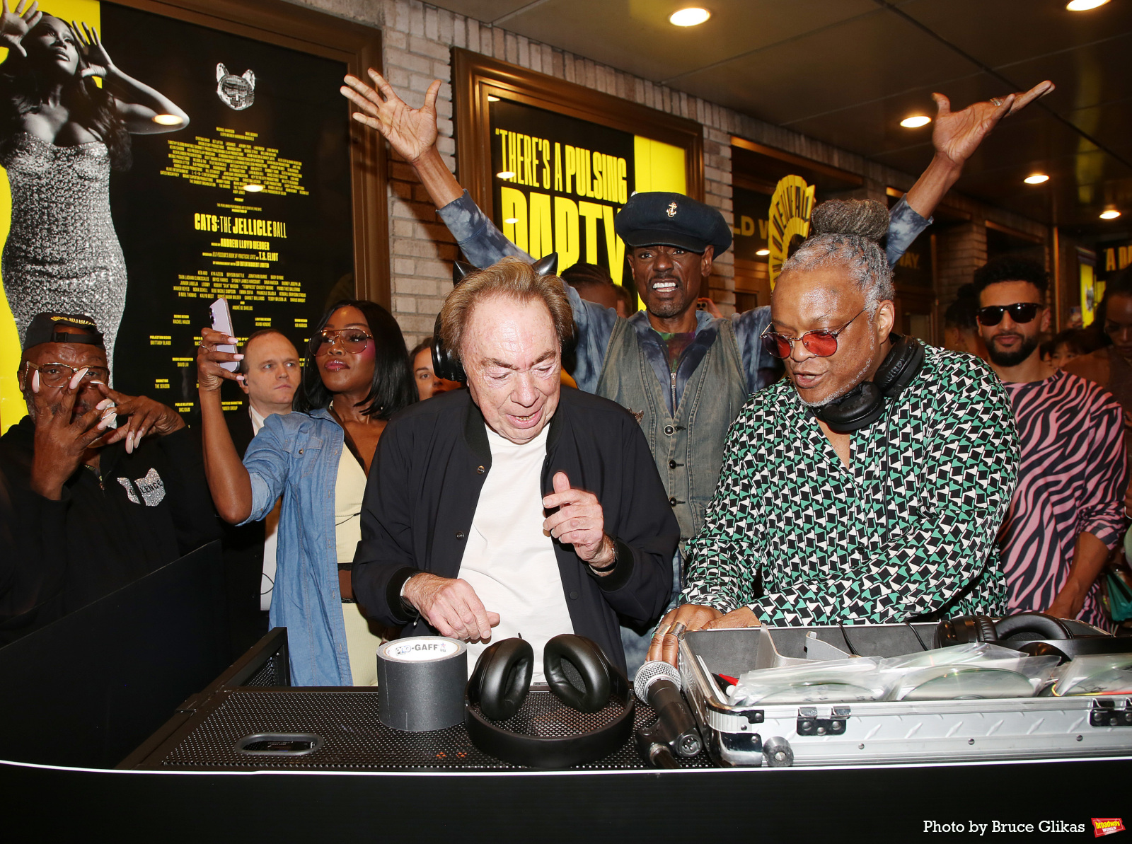 Photos: Andrew Lloyd Webber Makes Guest DJ Appearance at CATS: THE JELLICLE BALL Image
