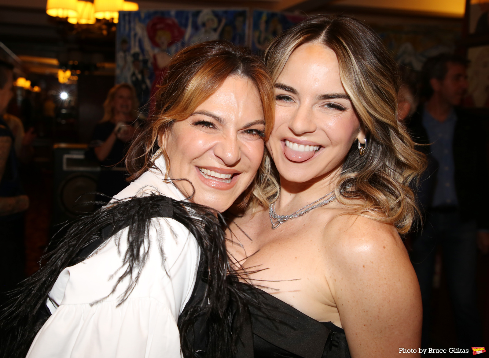Photos: THE LOST BOYS' Shoshana Bean Receives Portrait at Sardi's Image