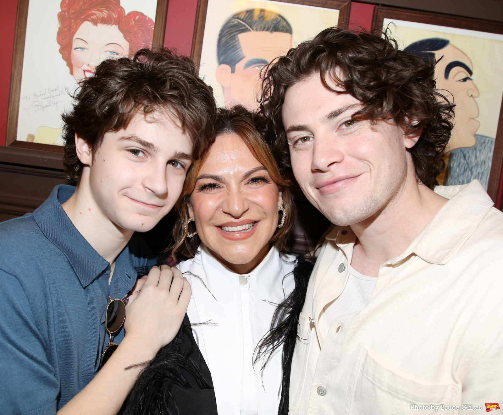 Photos: THE LOST BOYS' Shoshana Bean Receives Portrait at Sardi's Image