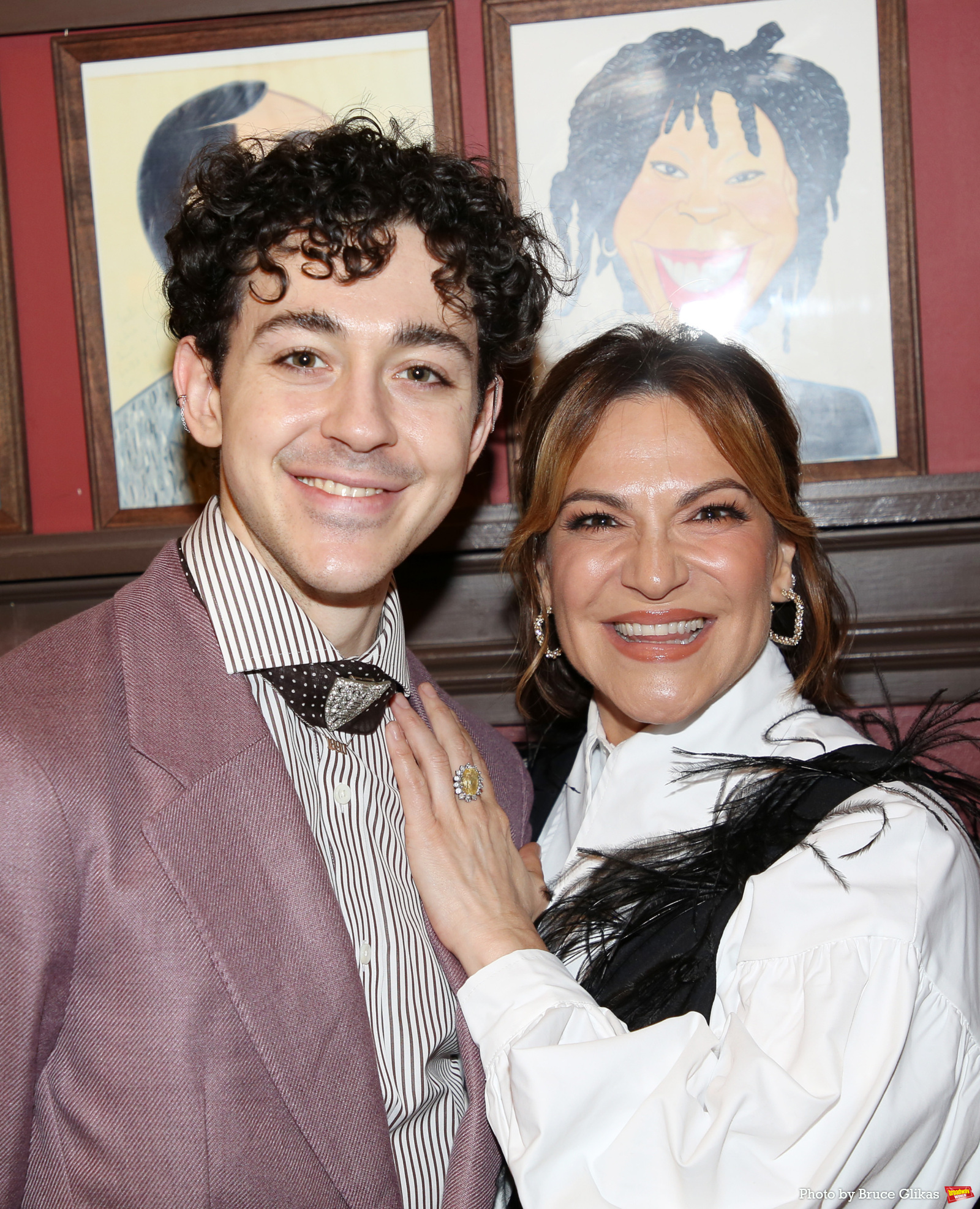 Photos: THE LOST BOYS' Shoshana Bean Receives Portrait at Sardi's Image