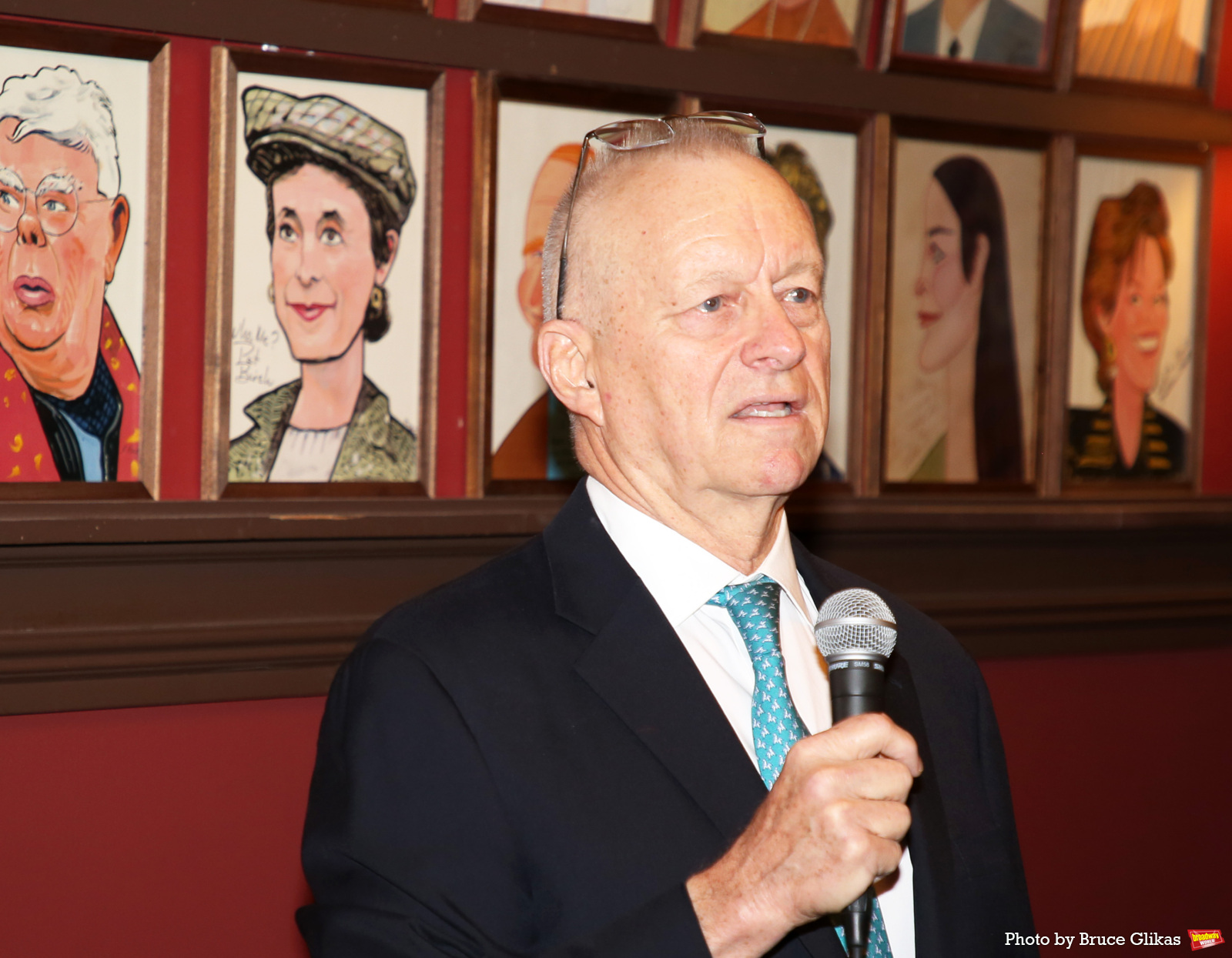 Photos: THE LOST BOYS' Shoshana Bean Receives Portrait at Sardi's Image