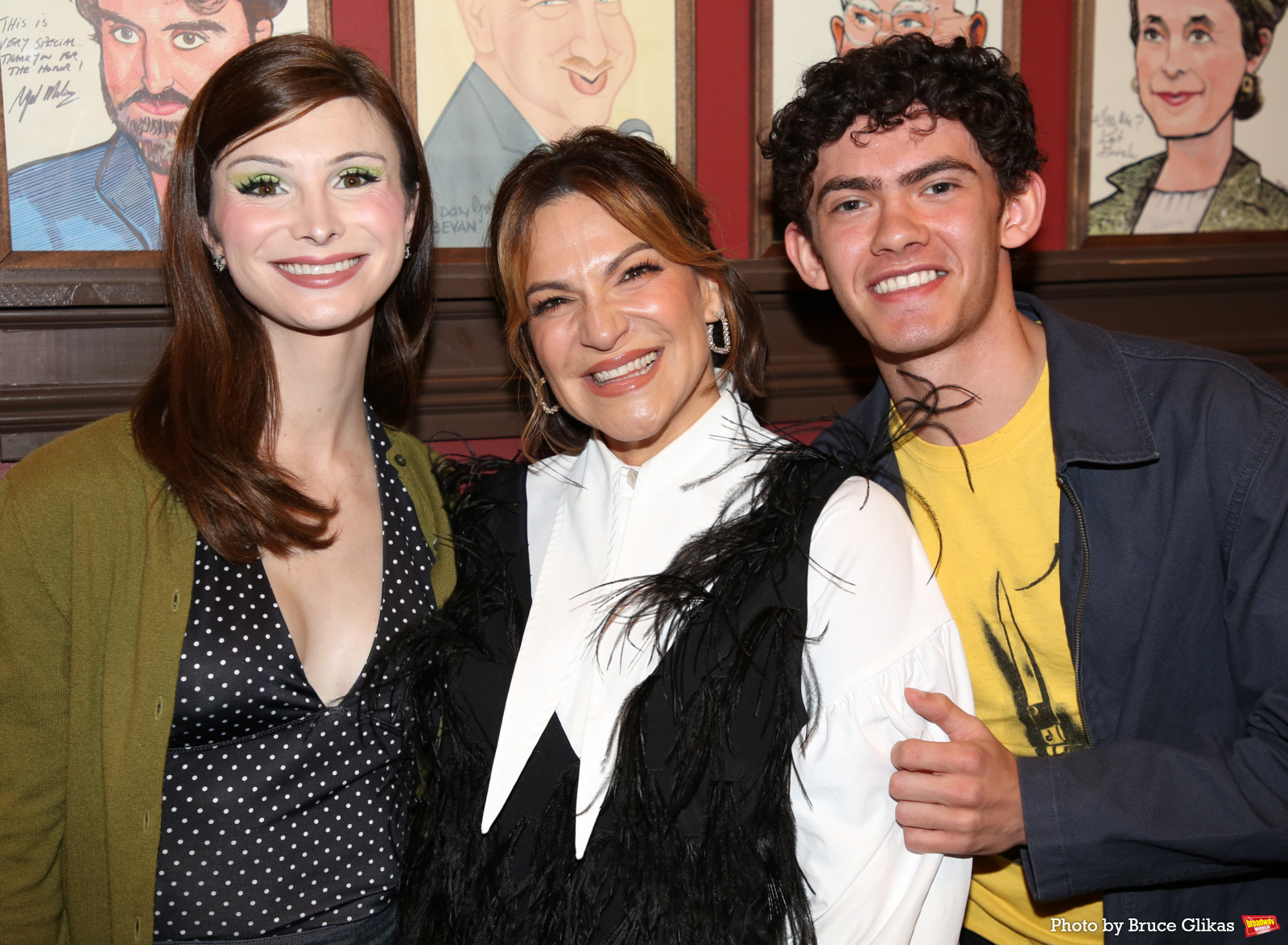 Photos: THE LOST BOYS' Shoshana Bean Receives Portrait at Sardi's Image