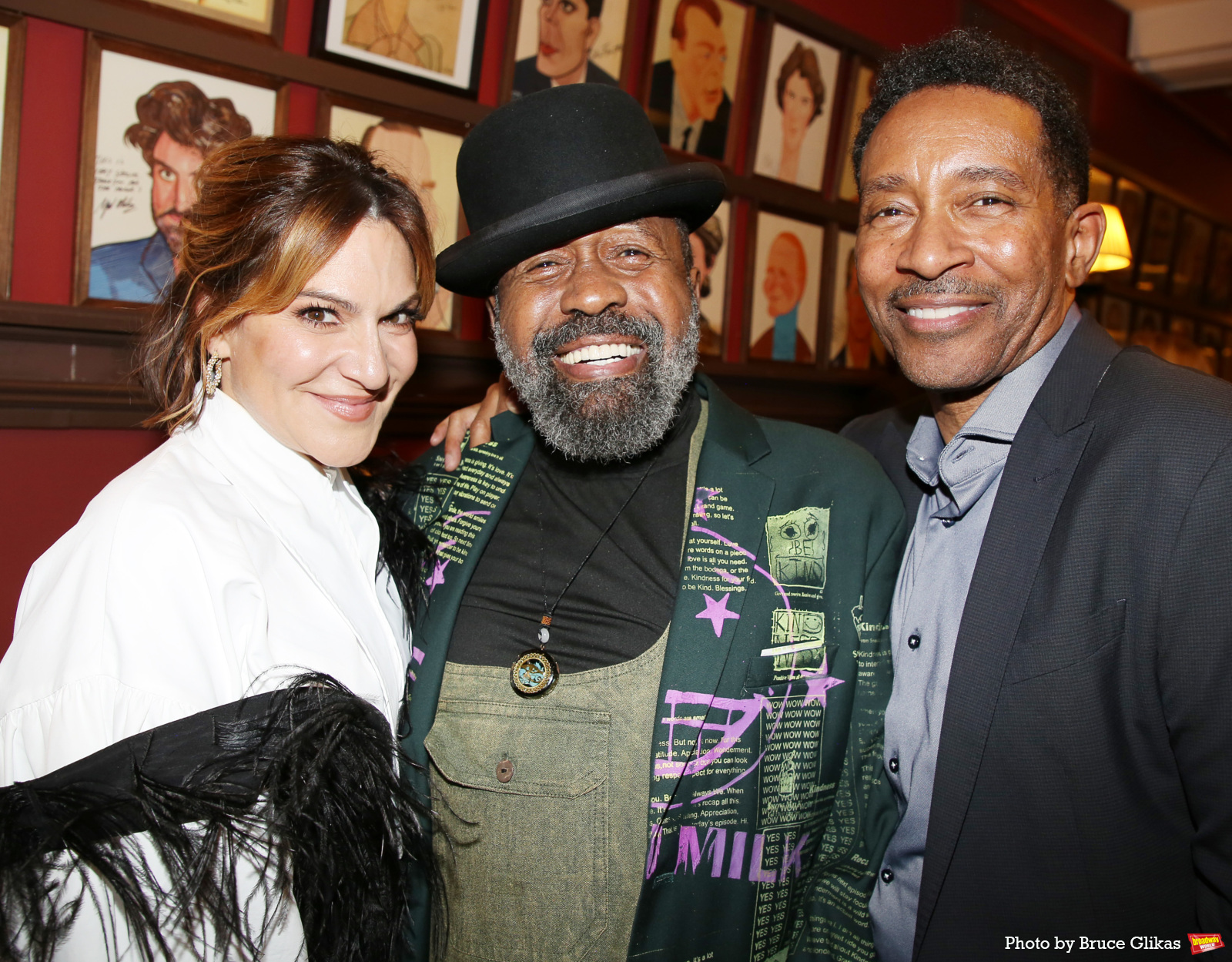 Photos: THE LOST BOYS' Shoshana Bean Receives Portrait at Sardi's Image